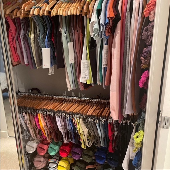 Lululemon & More Mystery Box/Bundle/Lot - Picture 7 of 7